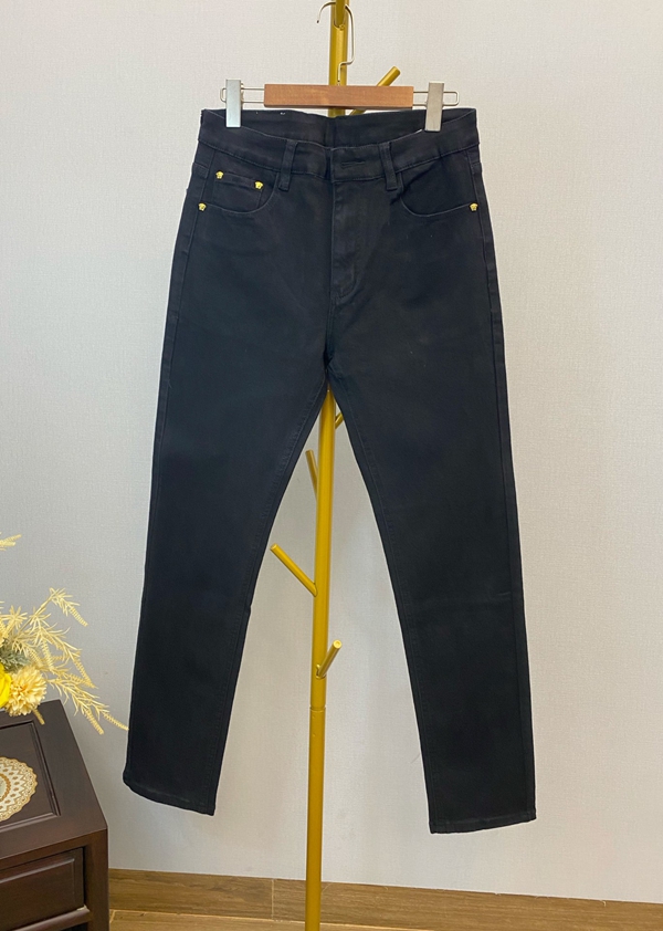 ブランドジーンズ背面デザイン